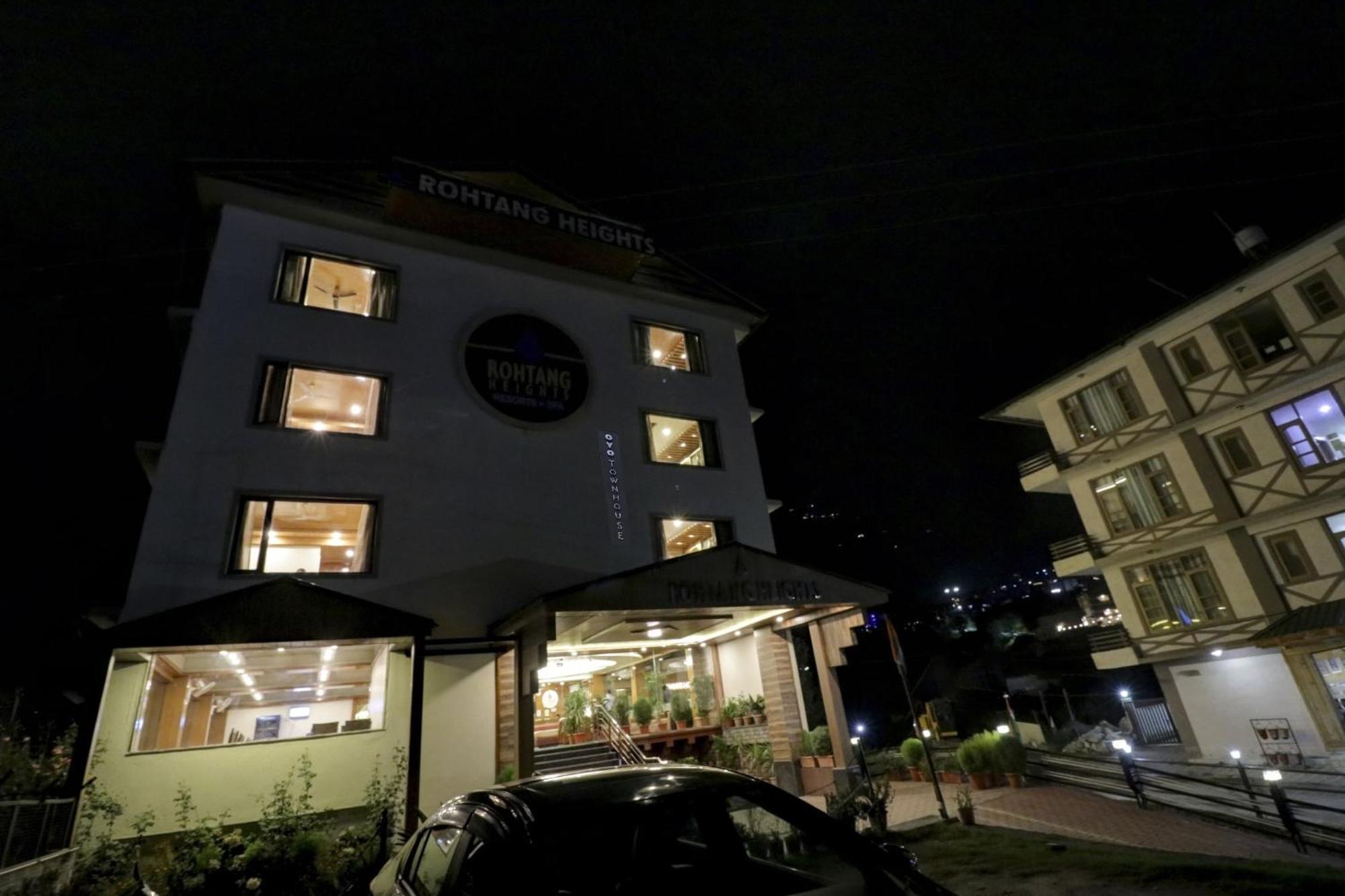 מלון מנאלי Townhouse Oak Rohtang Heights מראה חיצוני תמונה