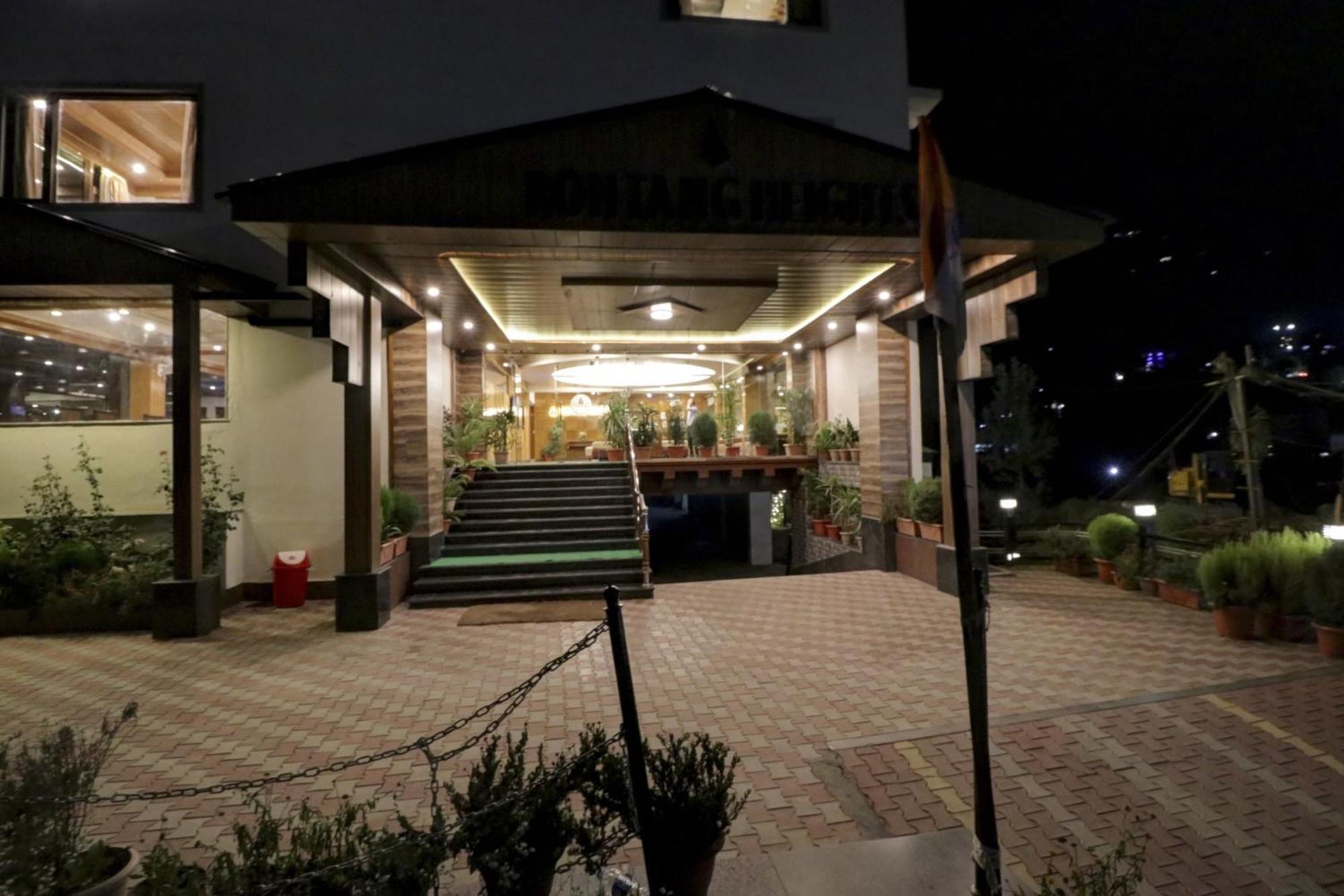 מלון מנאלי Townhouse Oak Rohtang Heights מראה חיצוני תמונה